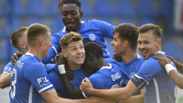 dotval Slovan1